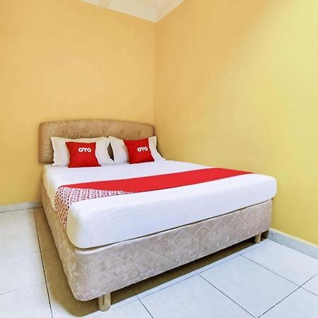 נילאי Oyo 89406 Lucky Budget Hotel מראה חיצוני תמונה