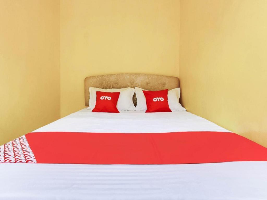 נילאי Oyo 89406 Lucky Budget Hotel מראה חיצוני תמונה
