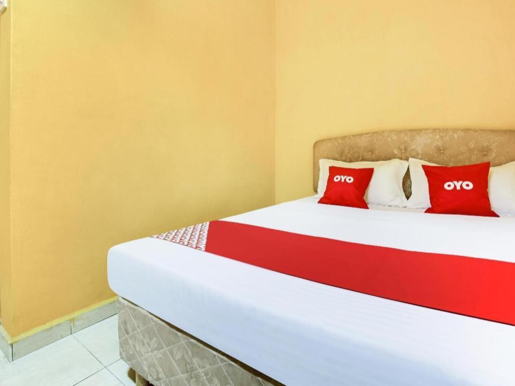 נילאי Oyo 89406 Lucky Budget Hotel מראה חיצוני תמונה