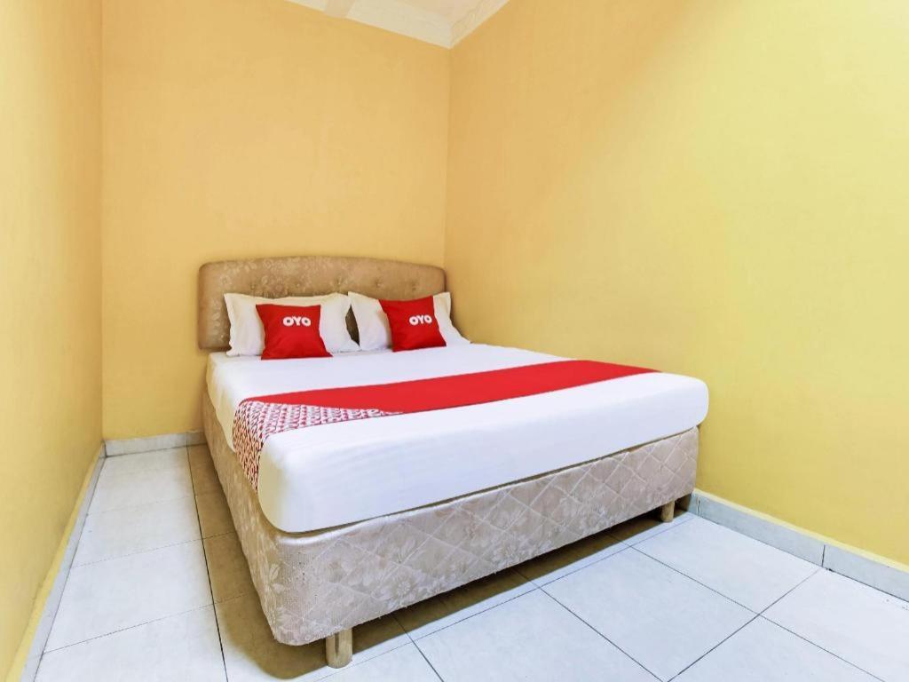 נילאי Oyo 89406 Lucky Budget Hotel מראה חיצוני תמונה