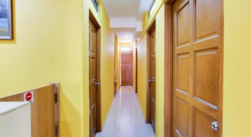נילאי Oyo 89406 Lucky Budget Hotel מראה חיצוני תמונה